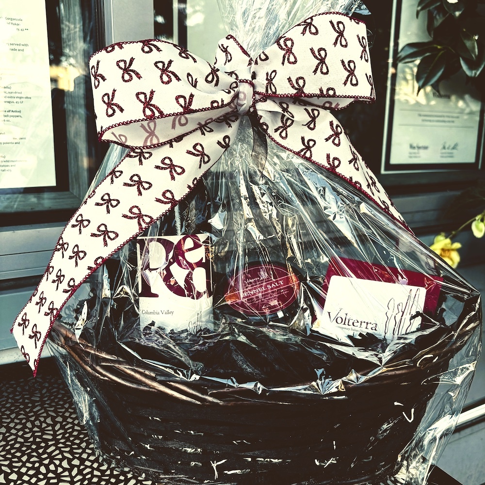volterra gift baskets. Wine, Fennel Salt and a Volterra gift card